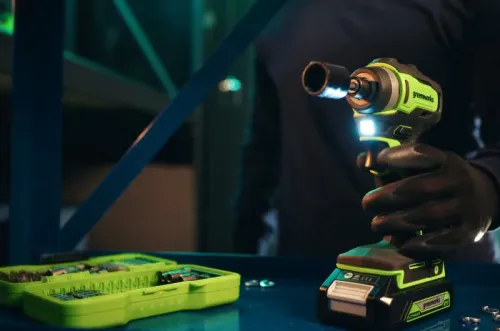 Набор бит, торцевых головок и адаптеров в кейсе Greenworks 2944207 (40 шт.) — детальное фото